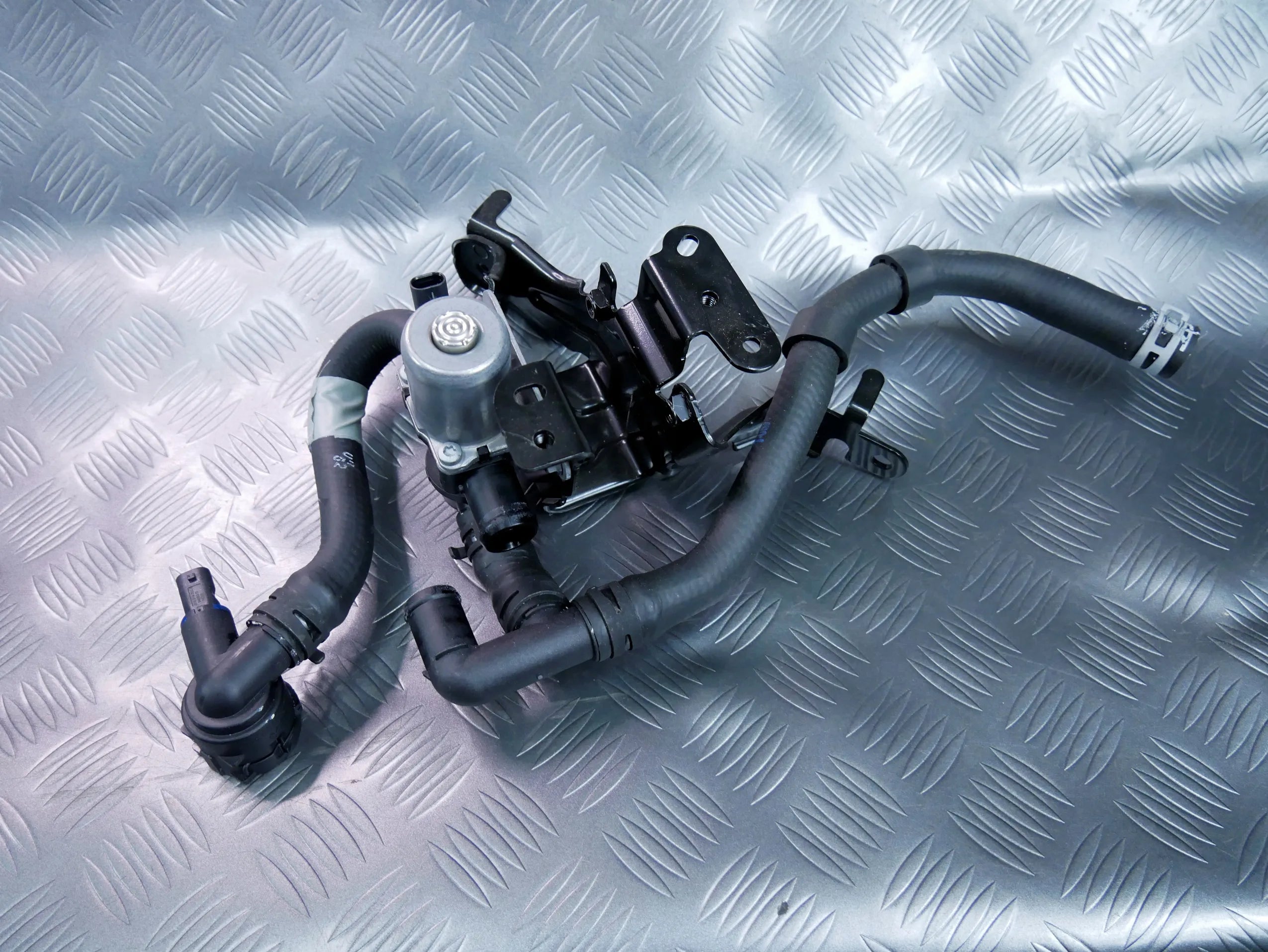 Dodatkowa pompa wody węże 5Q0906457C VW ID BUZZ CARGO