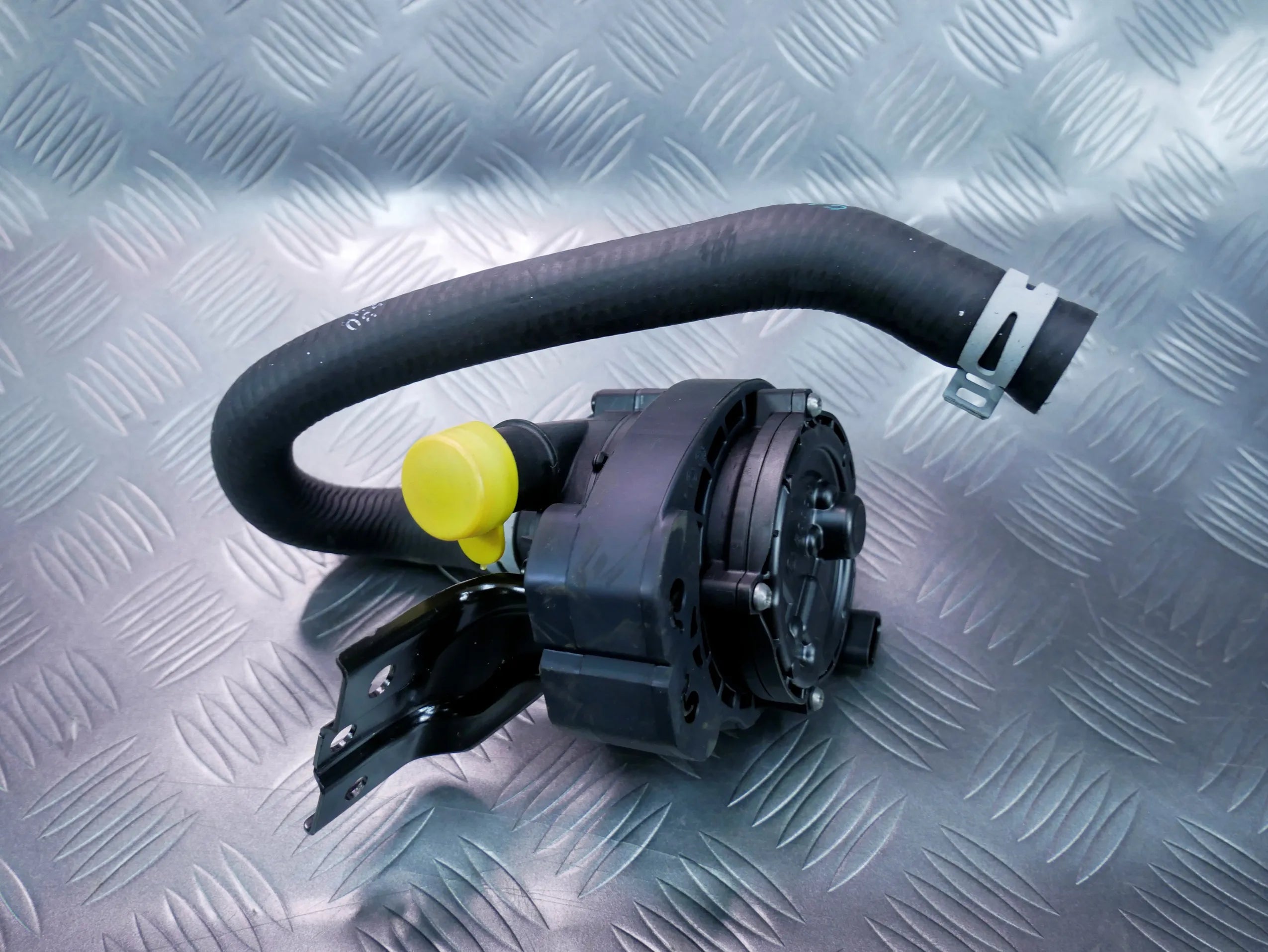 Dodatkowa pompa wody 1EA965567J VW ID BUZZ CARGO