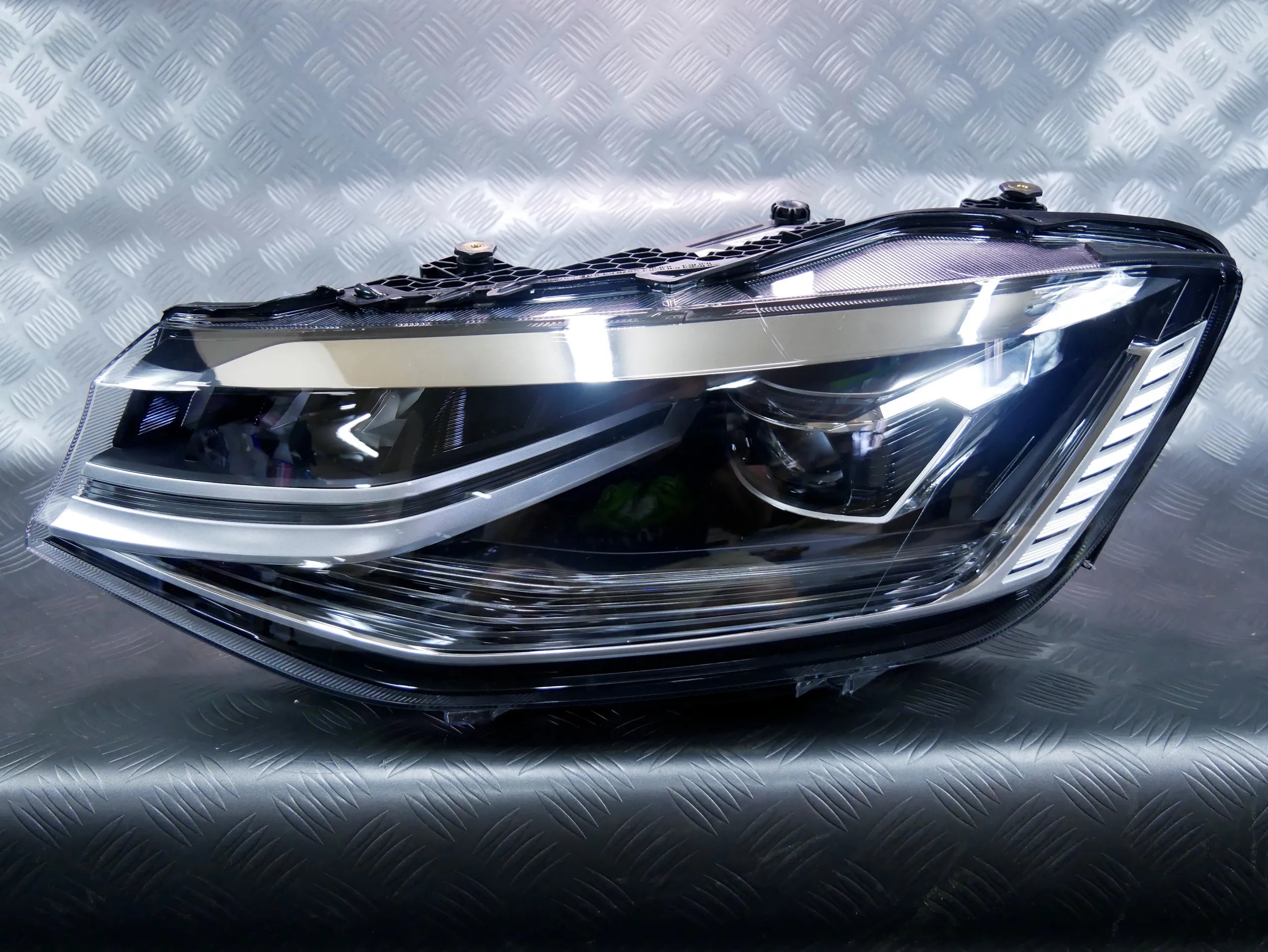 NOWA Lampa przód lewa FULL LED 2K8941773C 2K8941035L VW CADDY V