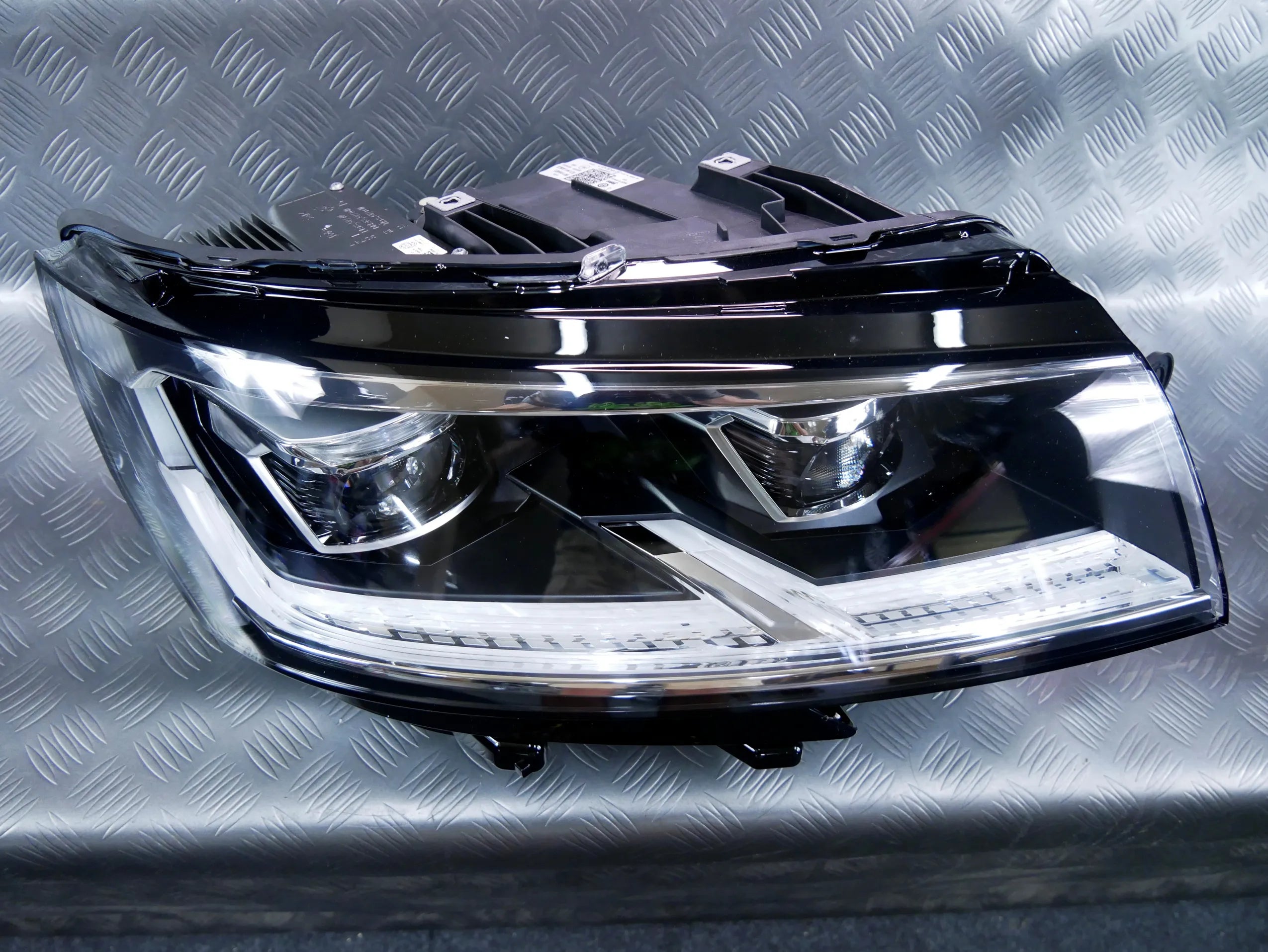 NOWA lampa przód prawa FULL LED 7L1941036D VW T6.1 T6 LIFT 2020-