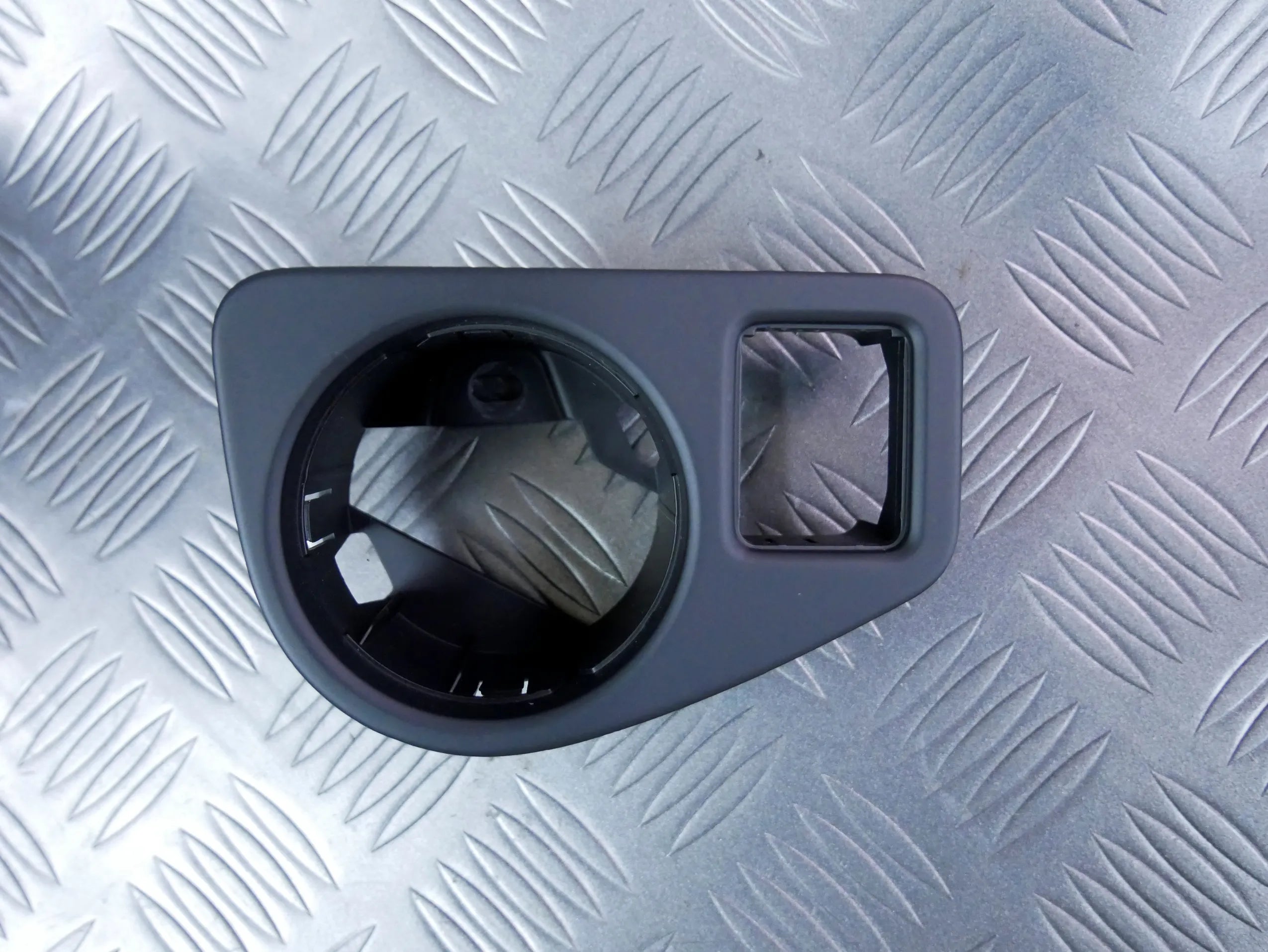Osłona ramka włącznika świateł 5TB858341 VW TOURAN III 5T