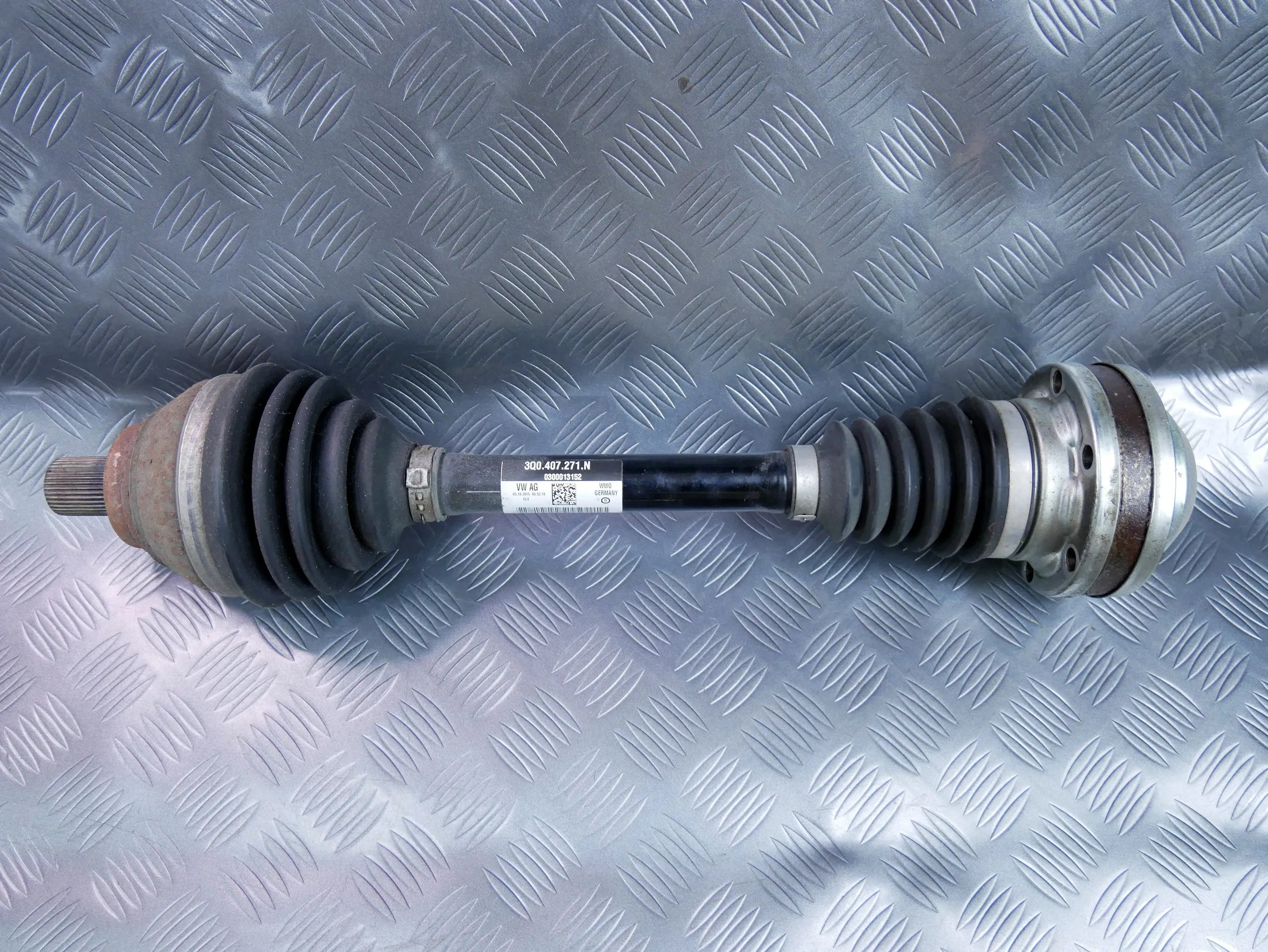 Półoś przód przednia lewa 3Q0407271N VW TOURAN III 5T 2.0 TDI