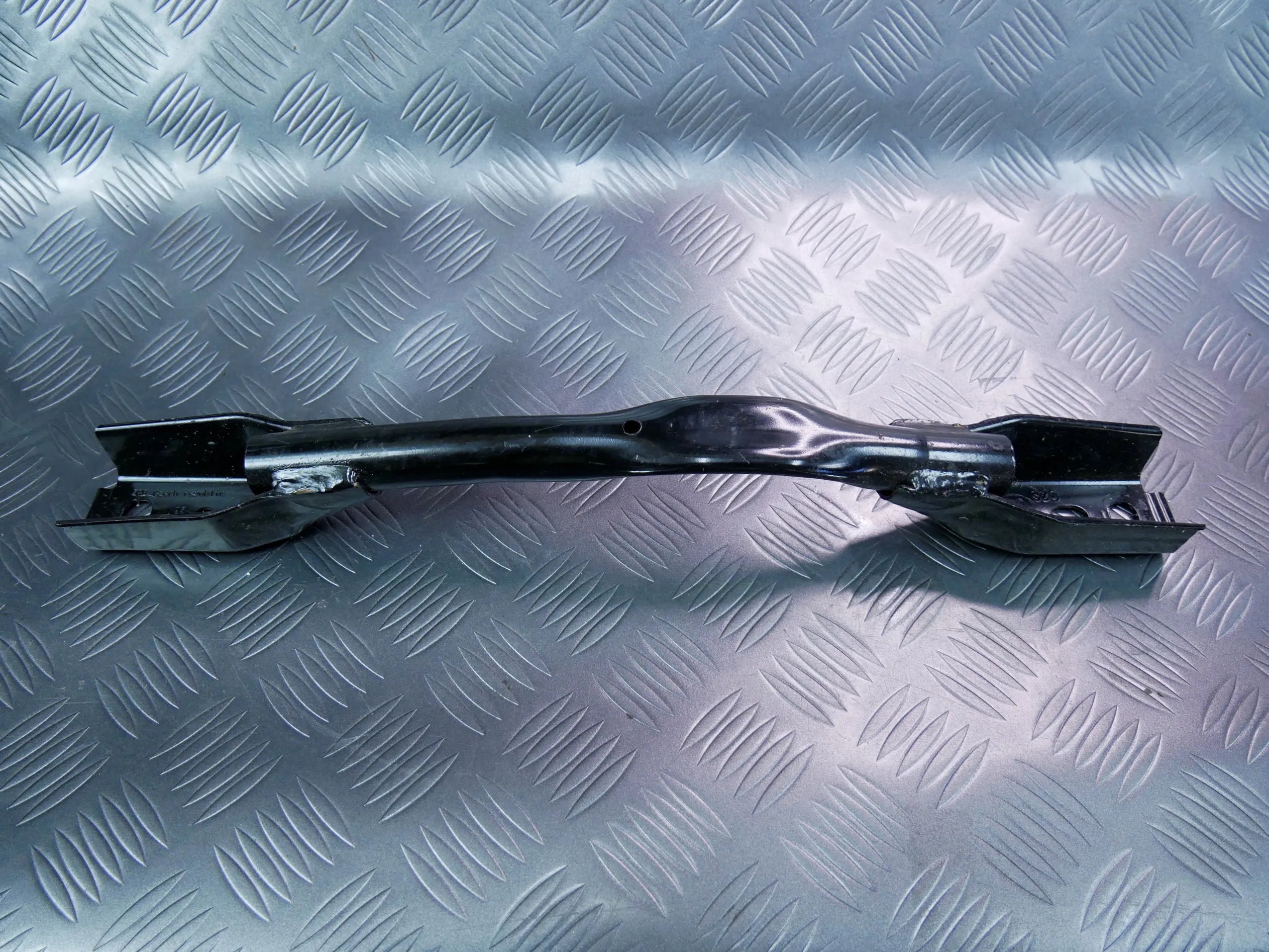 Wzmocnienie tunelu podwozia 5QA802117A VW TOURAN III 5T