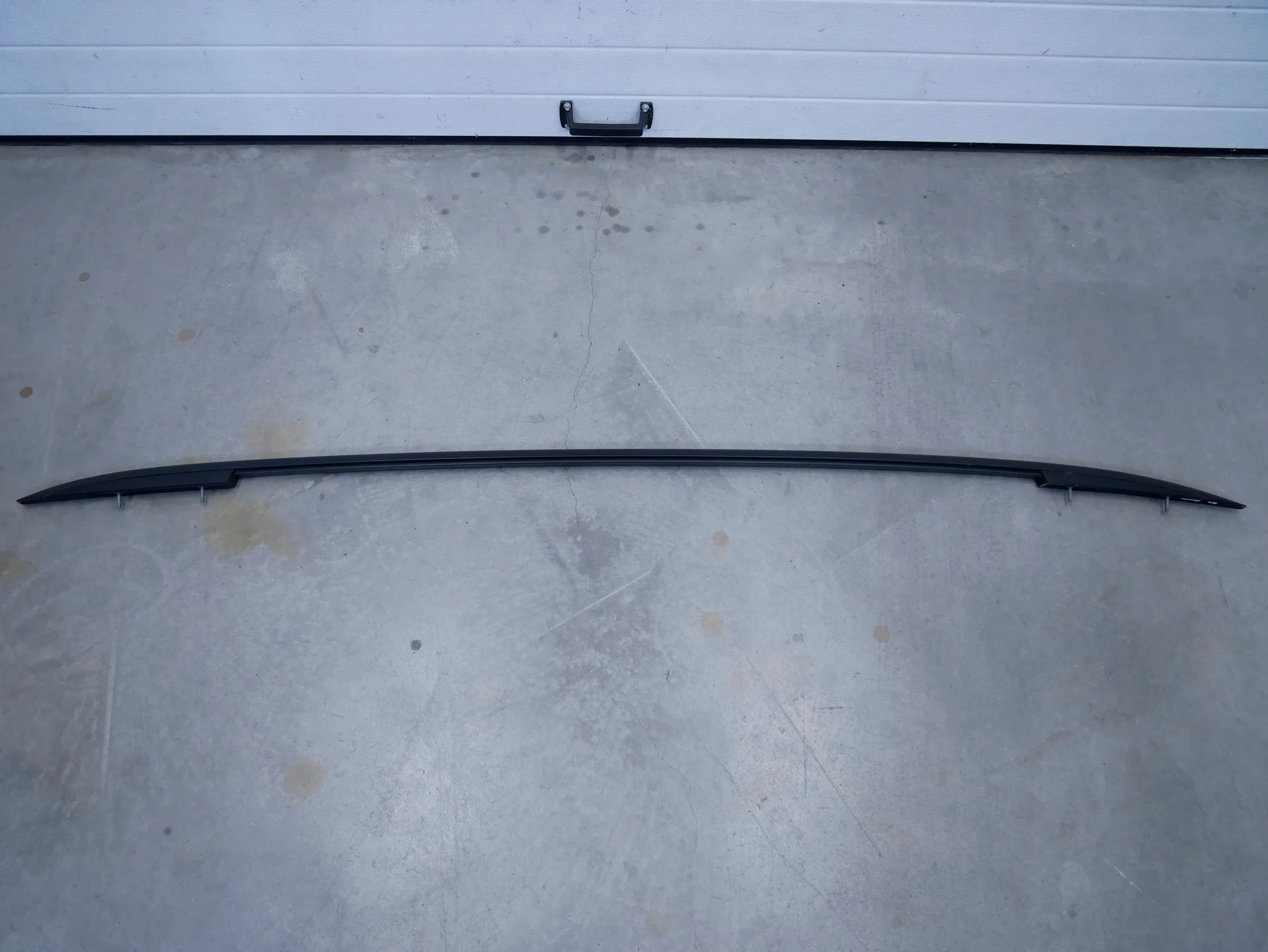 Reling dachowy prawy 5TA860026F VW TOURAN III 5T