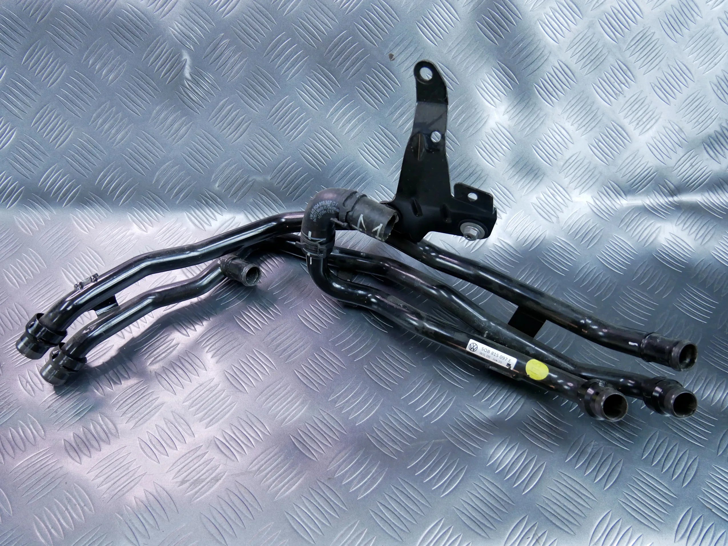 Rurka przewody magistrala wody 5QB815097E VW TOURAN 5T 1.4 TSI