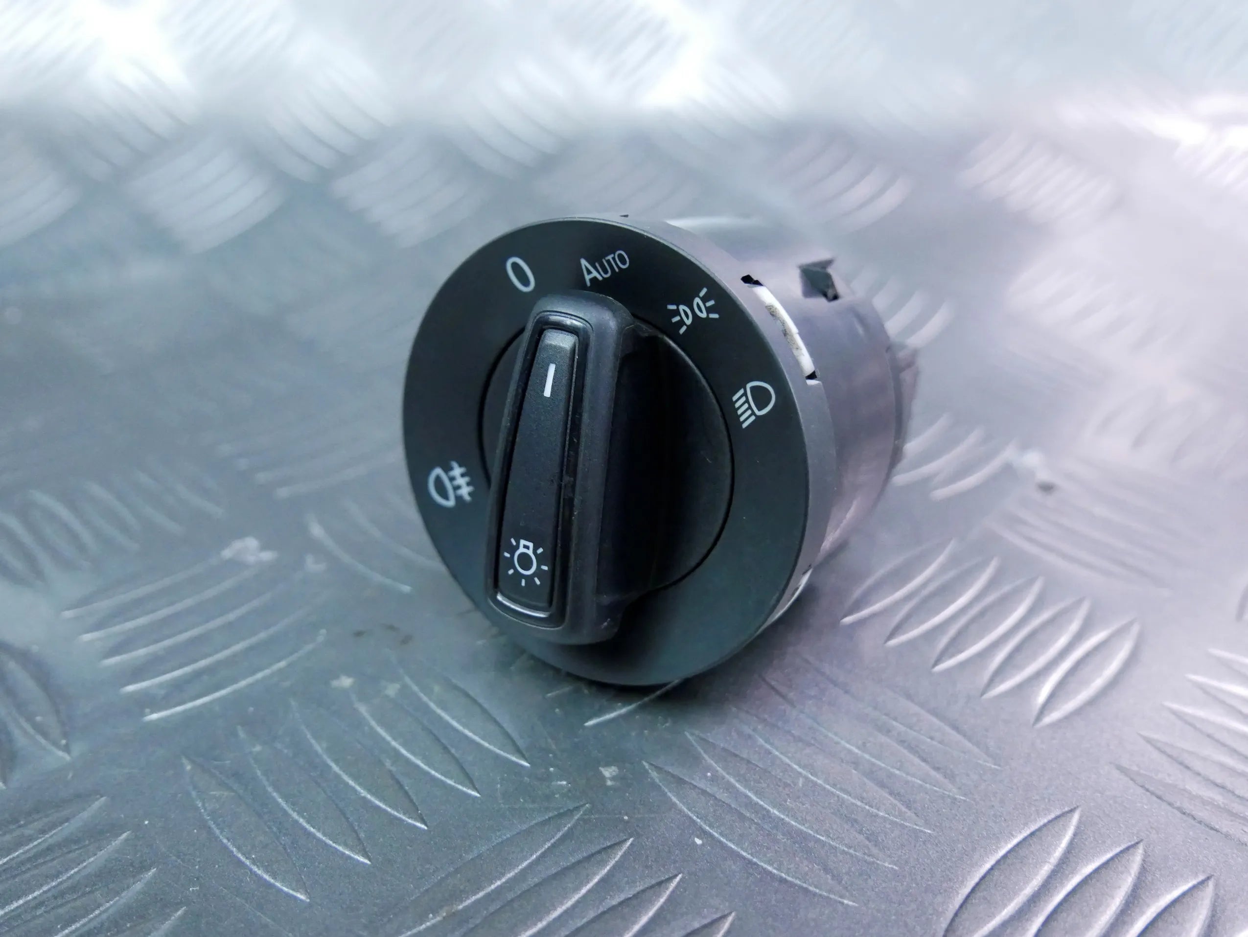 Włącznik świateł 5G0941431AQ VW TOURAN III 5T