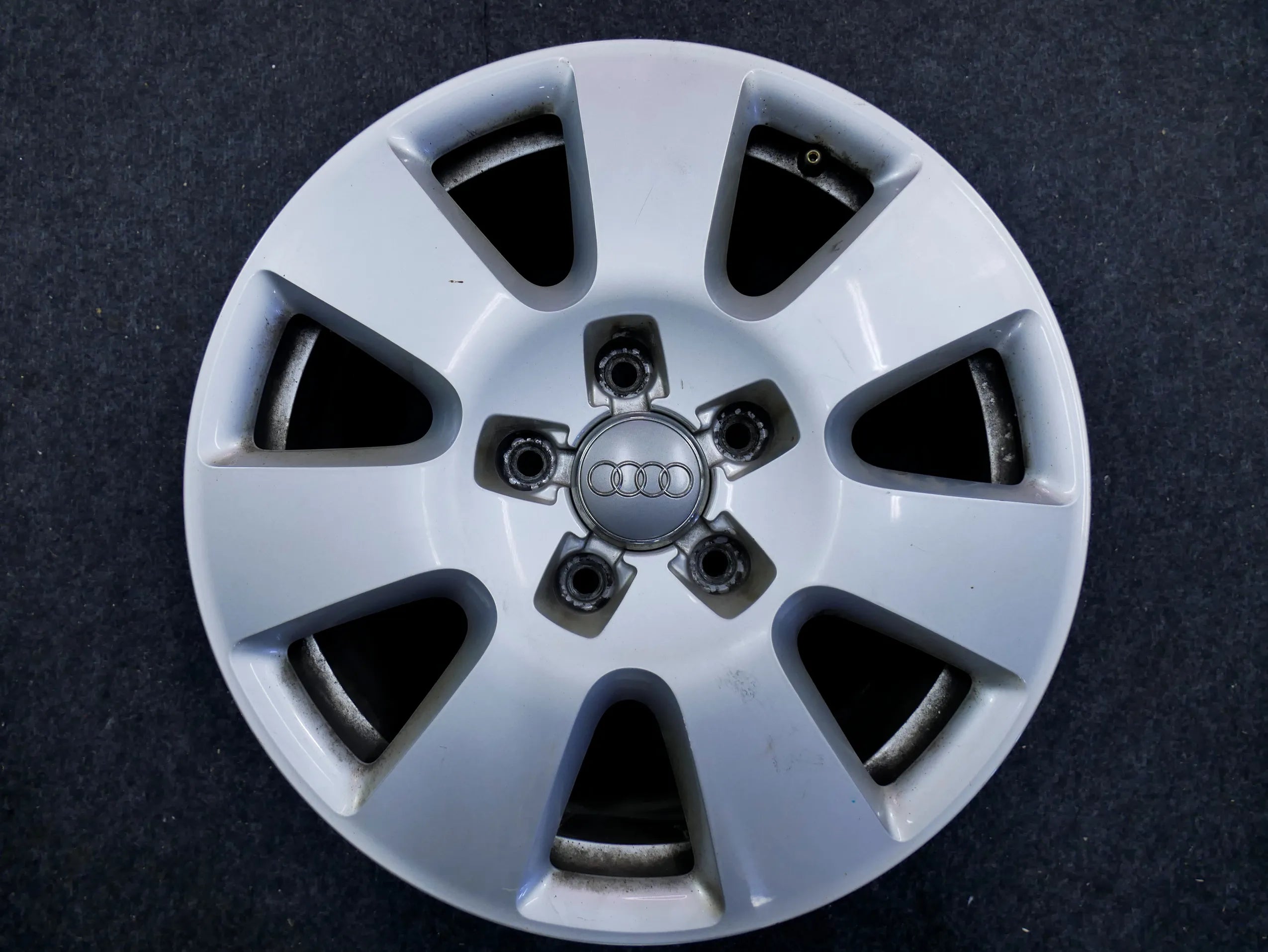 Felga aluminiowa 18'' 4L0601025AF ET53 7.5x18H2 AUDI Q7 4L