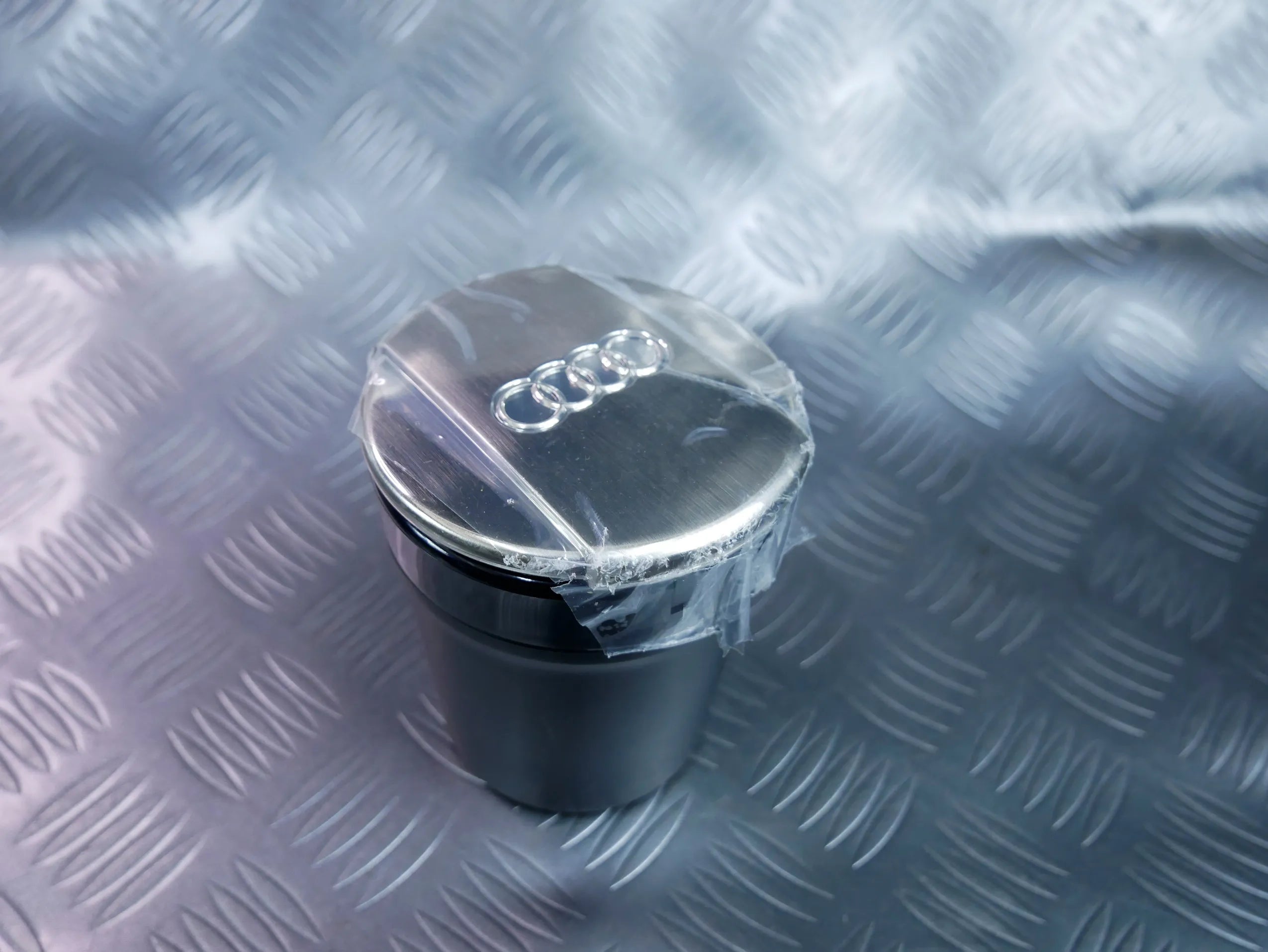 Popielniczka kubek schowek 8X0864575A AUDI A4 B9 Q5