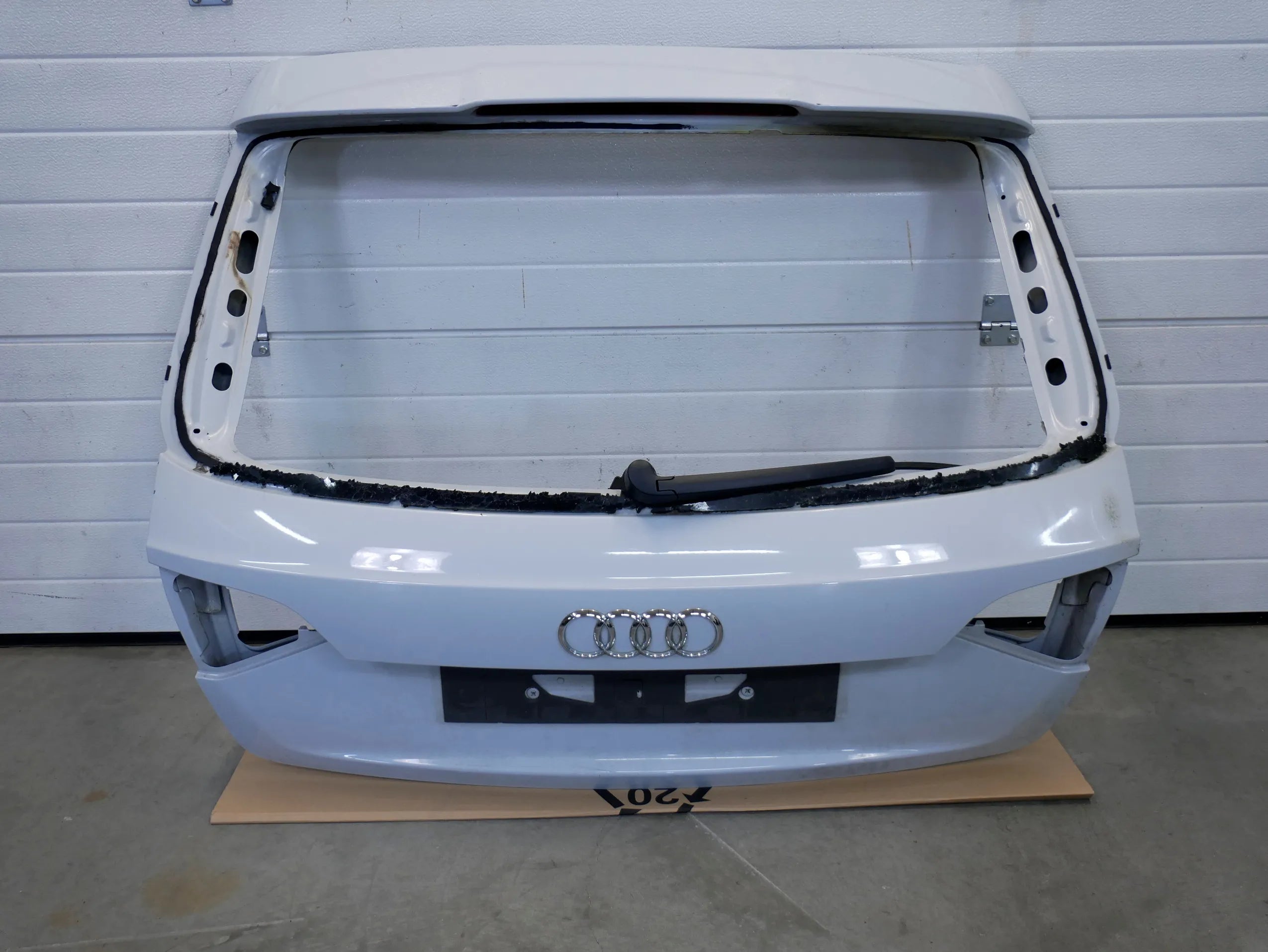 Klapa tył tylna AUDI RS4 B8