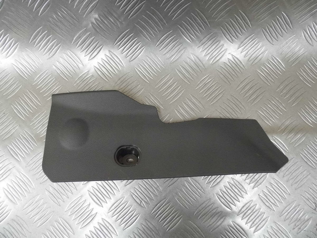 Osłona dolna konsoli lewa 4G1863279 AUDI A7 4G8