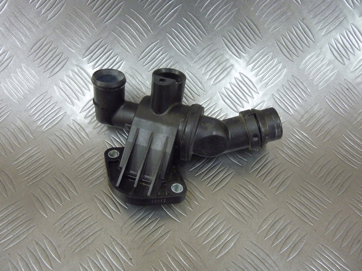 Obudowa termostatu 06F121111H VW GOLF VI 2.0 TSI