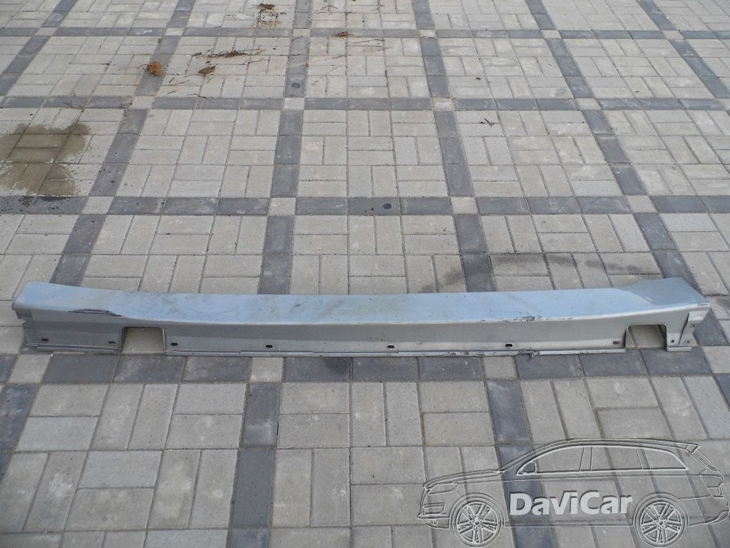 Listwa progowa prawa 22944911 BMW E60 SEDAN