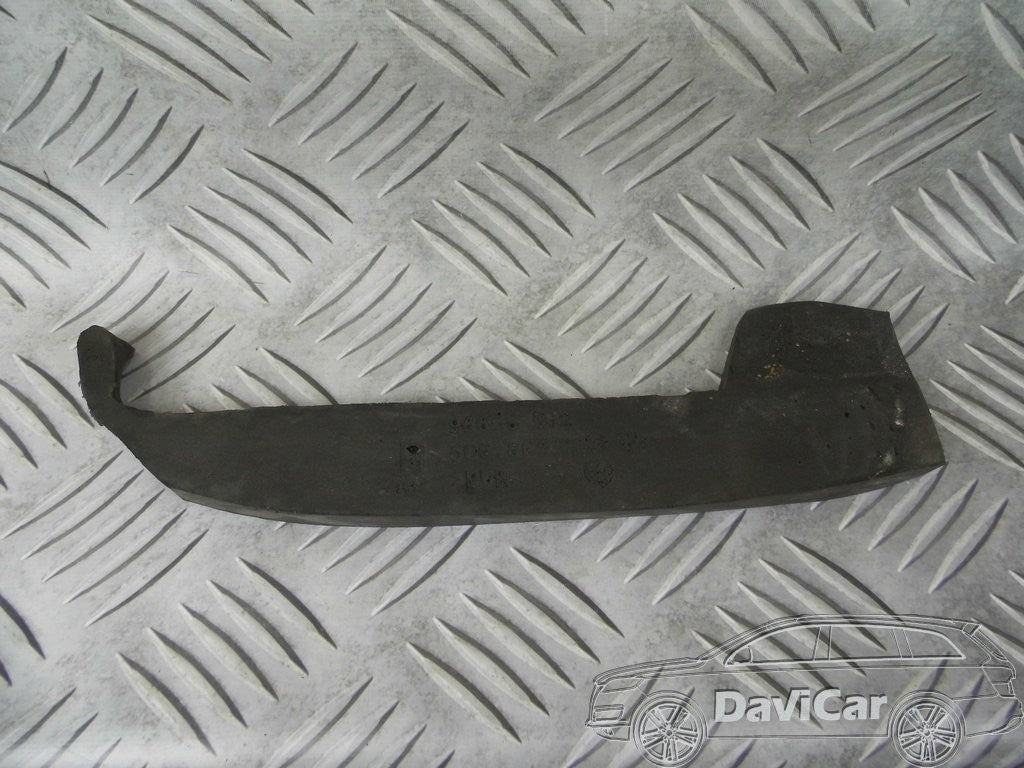 Wygłuszenie błotnika prawe 5C6864236 VW JETTA 5C6