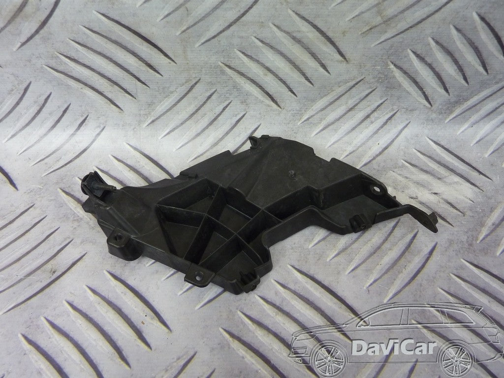 Ślizg zderzaka przód prawy 4G8807284A AUDI A7