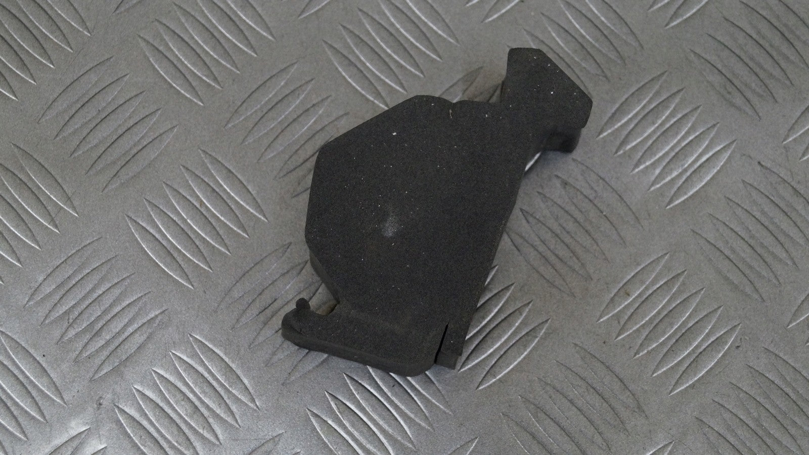 Pianka błotnika podszybia prawa lewa SKODA YETI