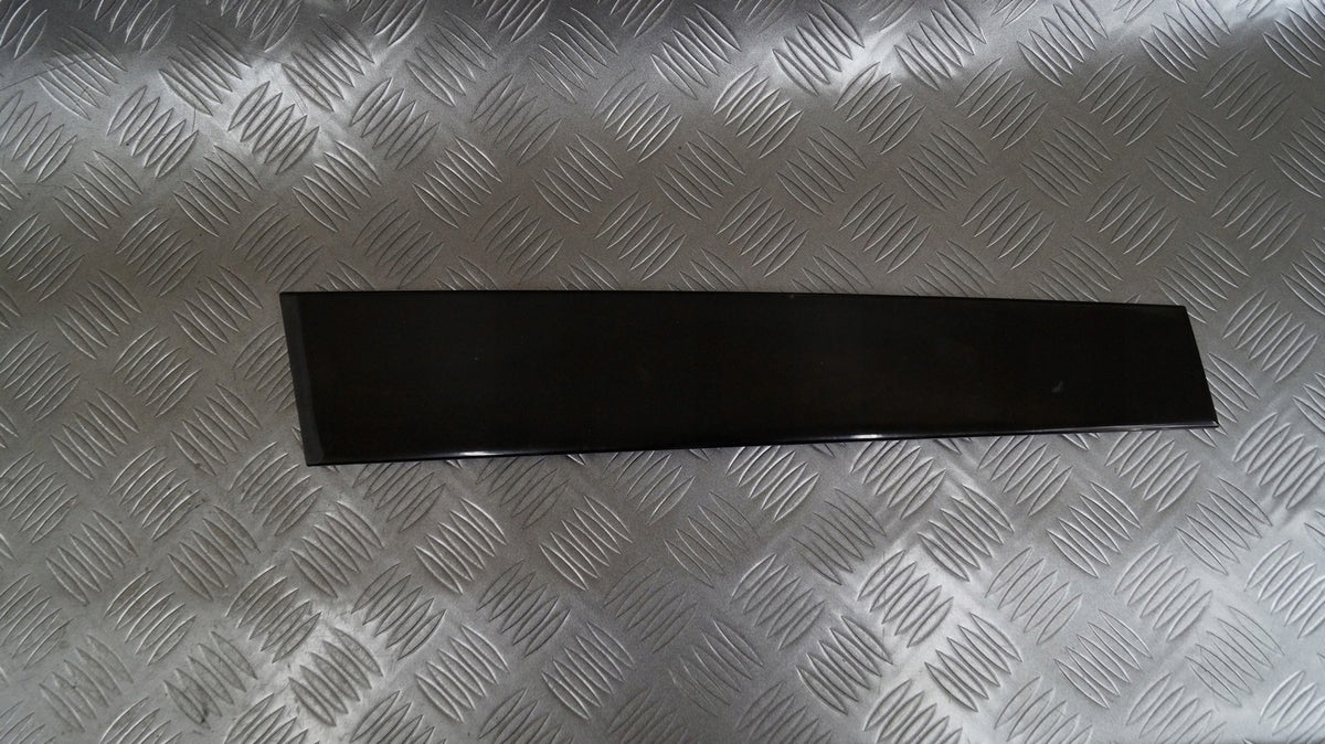 Listwa słupka drzwi przód prawa 4L0839902 AUDI Q7