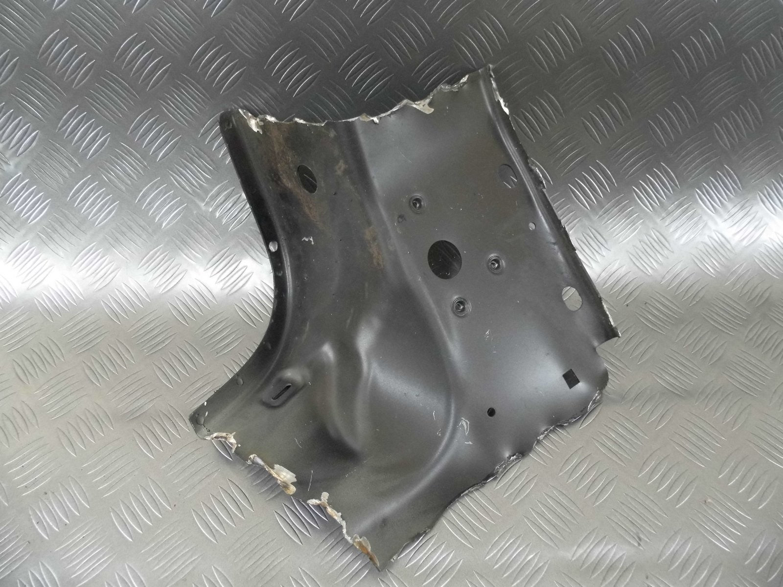 Blacha profil wzmocnienie 4L0809072 AUDI Q7