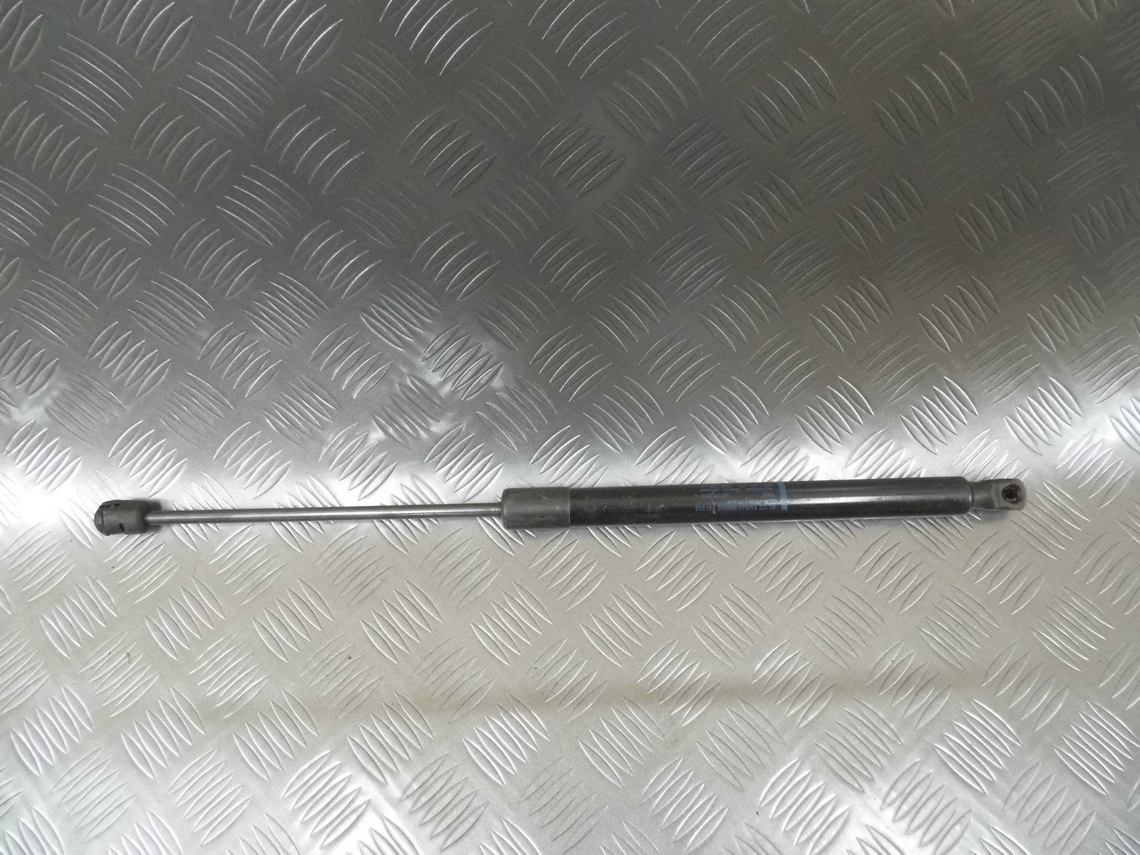 Siłownik klapy tył prawy lewy 4L0827552E AUDI Q7