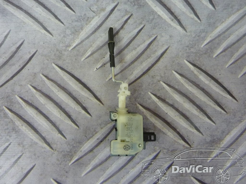 Silniczek klapki paliwa 1T0810773A VW TOURAN II