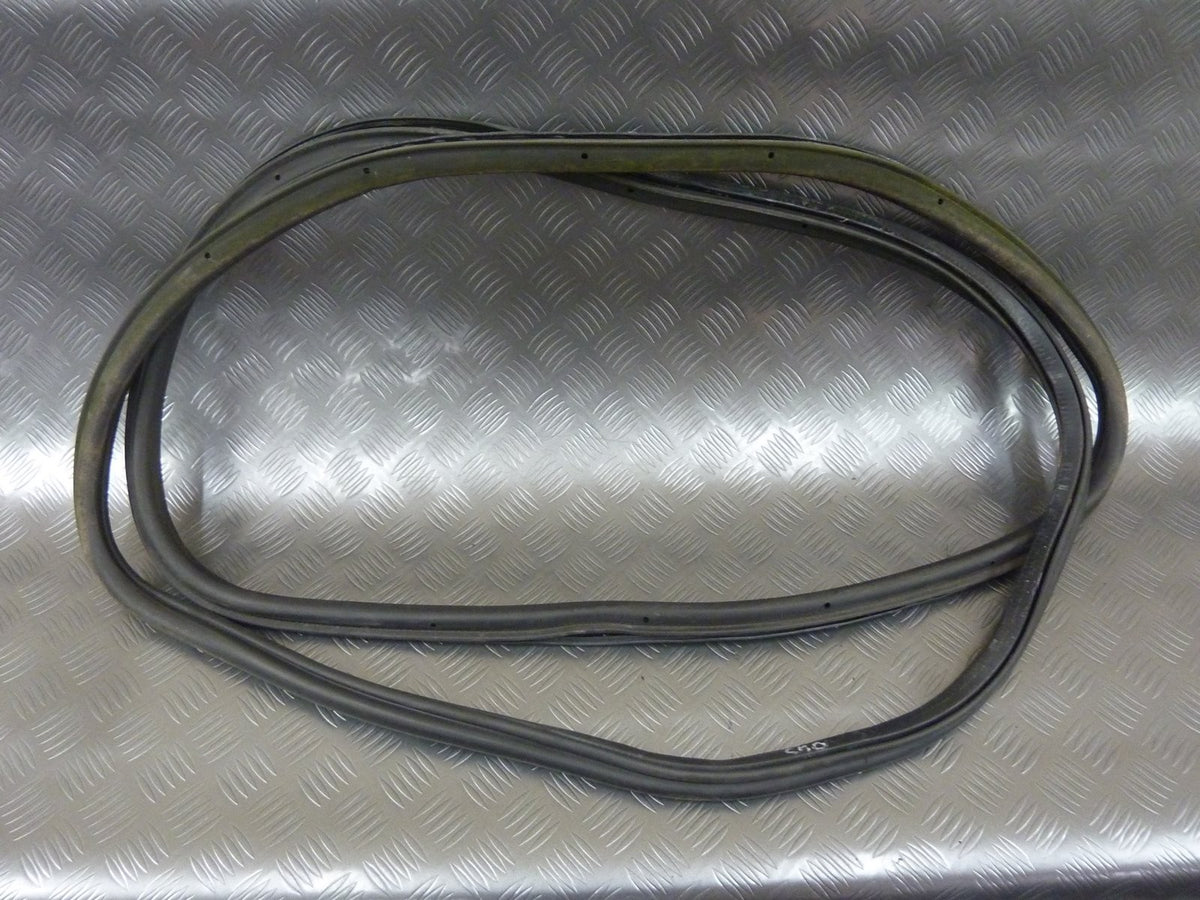 Uszczelka bagażnika 4L0827705D AUDI Q7 4L0