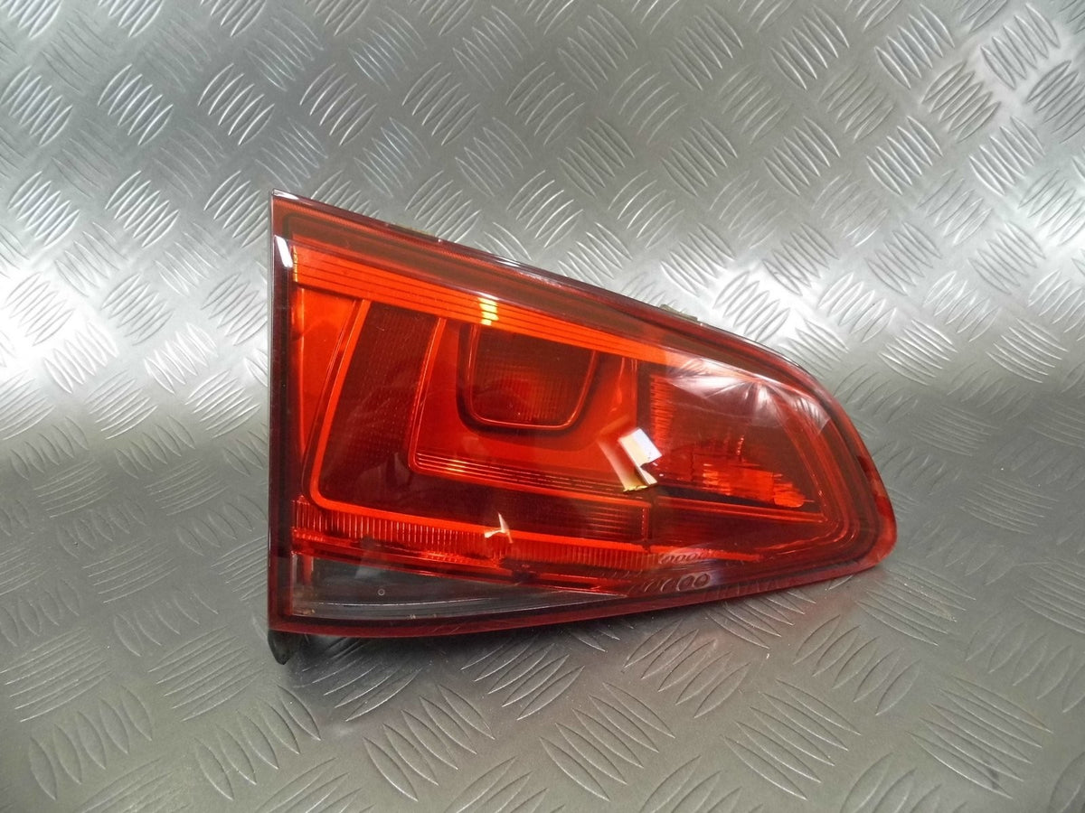 Lampa tył lewa w klapę 5G0945093AC VW GOLF VII