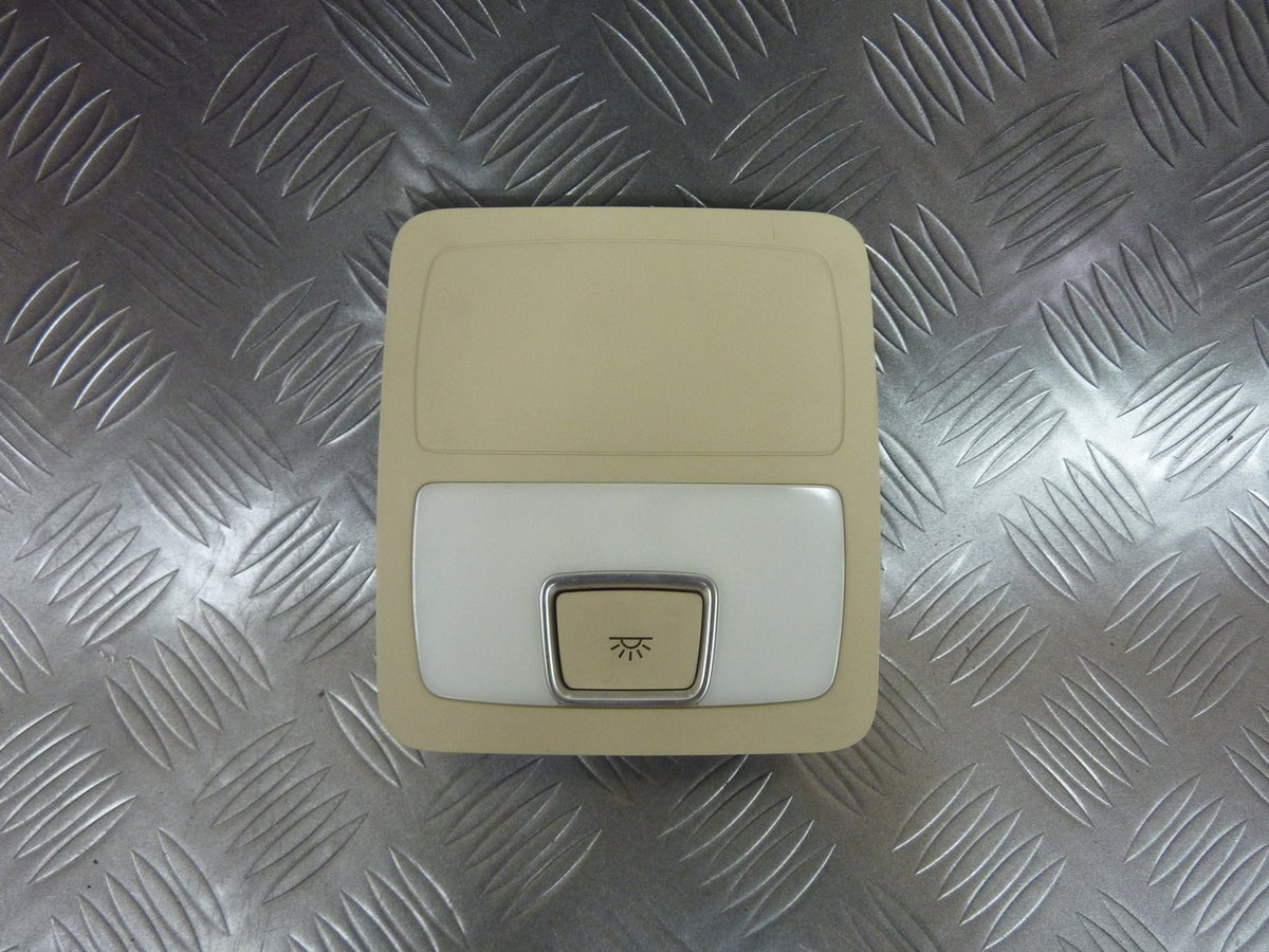 Lampka podsufitki tył beż 4L0947163 AUDI Q7 4L0