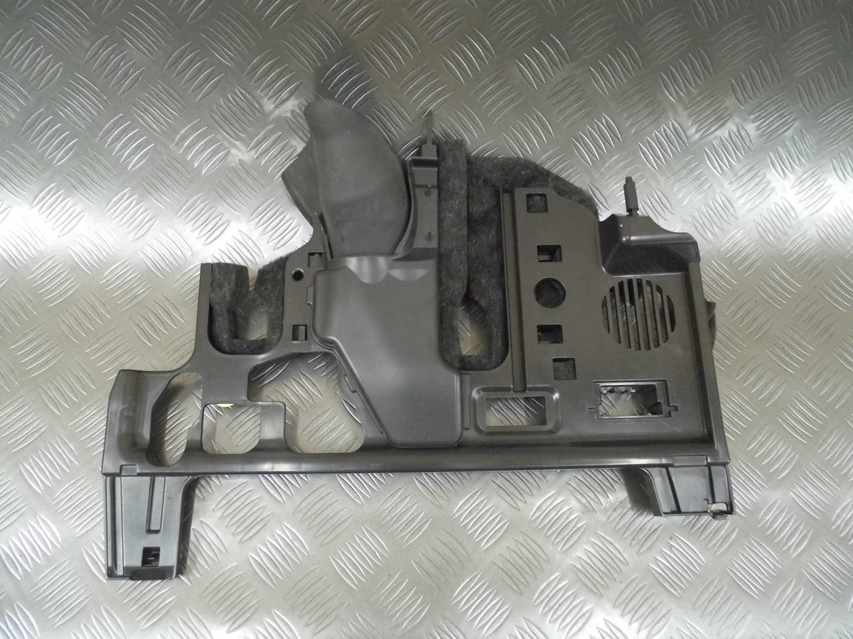 Osłona pod konsolę 8W1863083C AUDI A4 B9 8W0