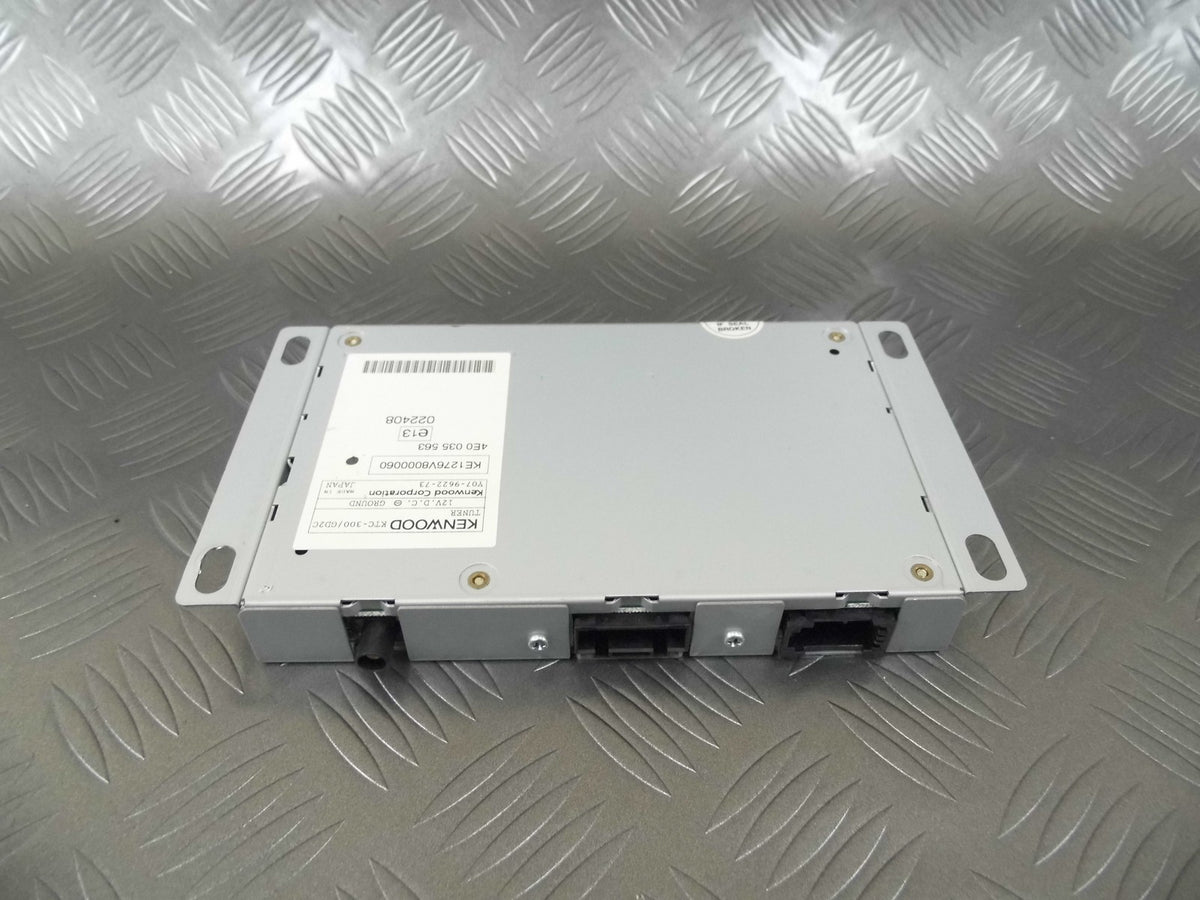 Serownik radia KENWOOD 4E0035563 AUDI Q7