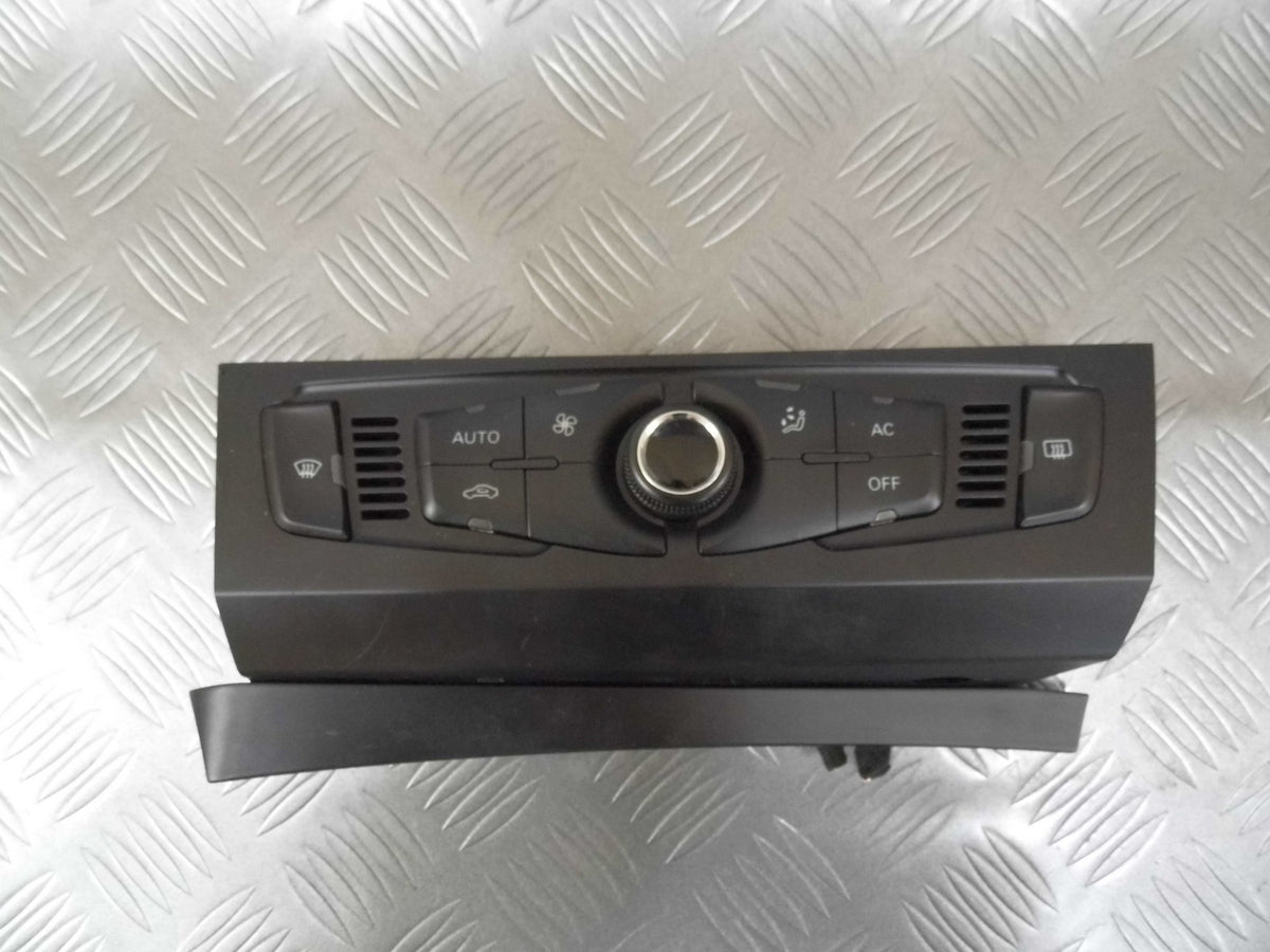 Panel klimatyzacji 8T1820043AM AUDI Q5 8R0
