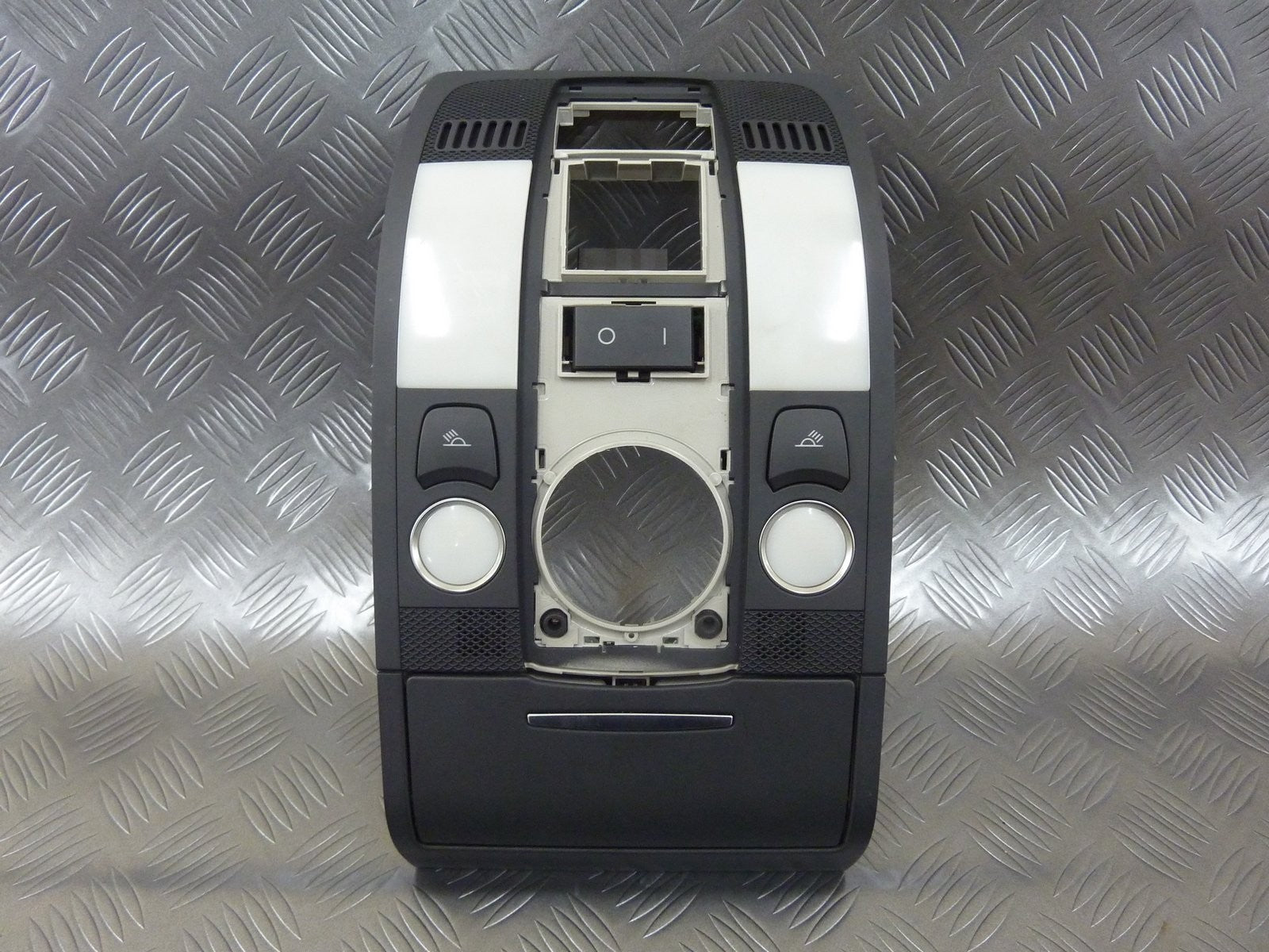 Lampa podsufitki przód 4L0947135F AUDI Q7