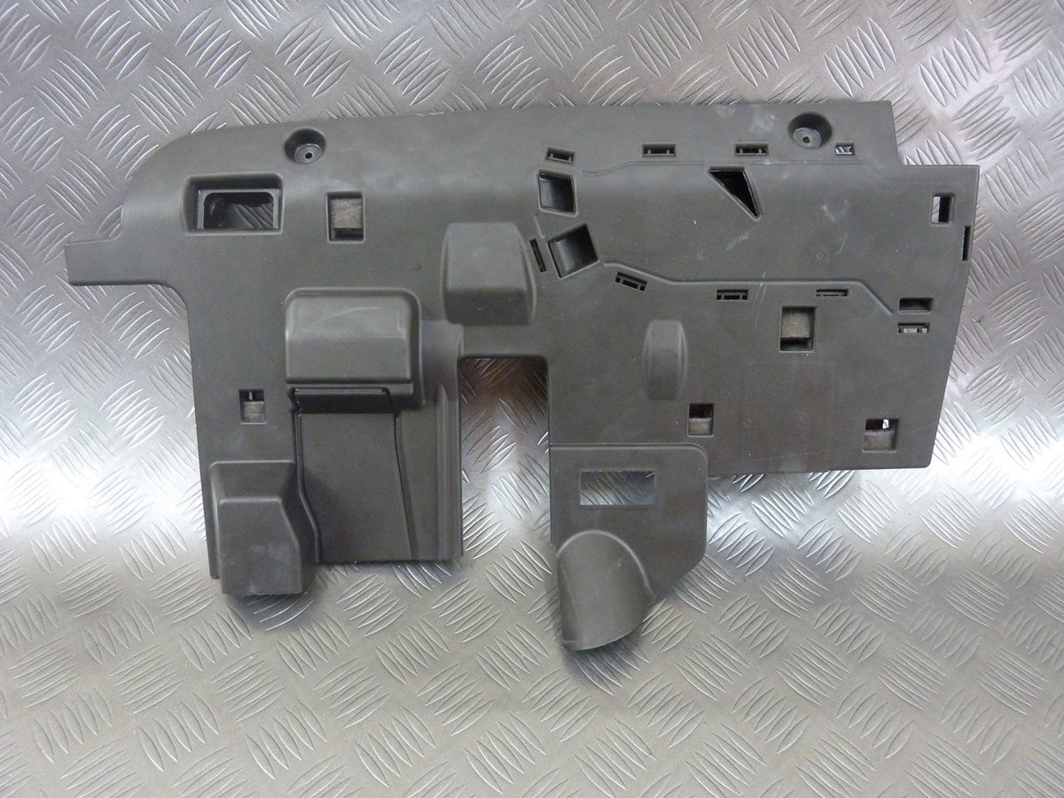 Osłona pod konsolę 4L1815173B AUDI Q7 4L0