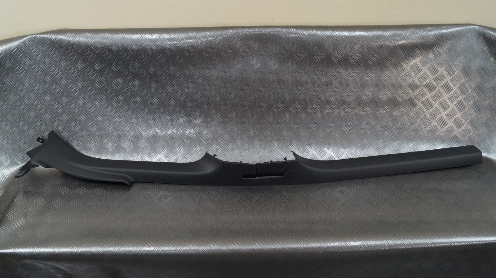 Listwa progowa lewa 5C6853371 VW JETTA VI 5C6