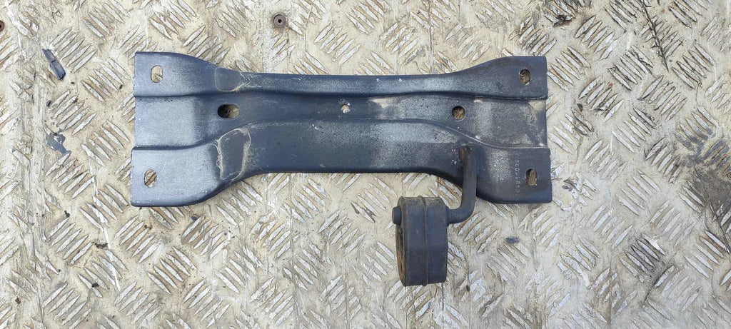 Wieszak wspornik podpora wydechu 1S0802128A VW UP! CITIGO
