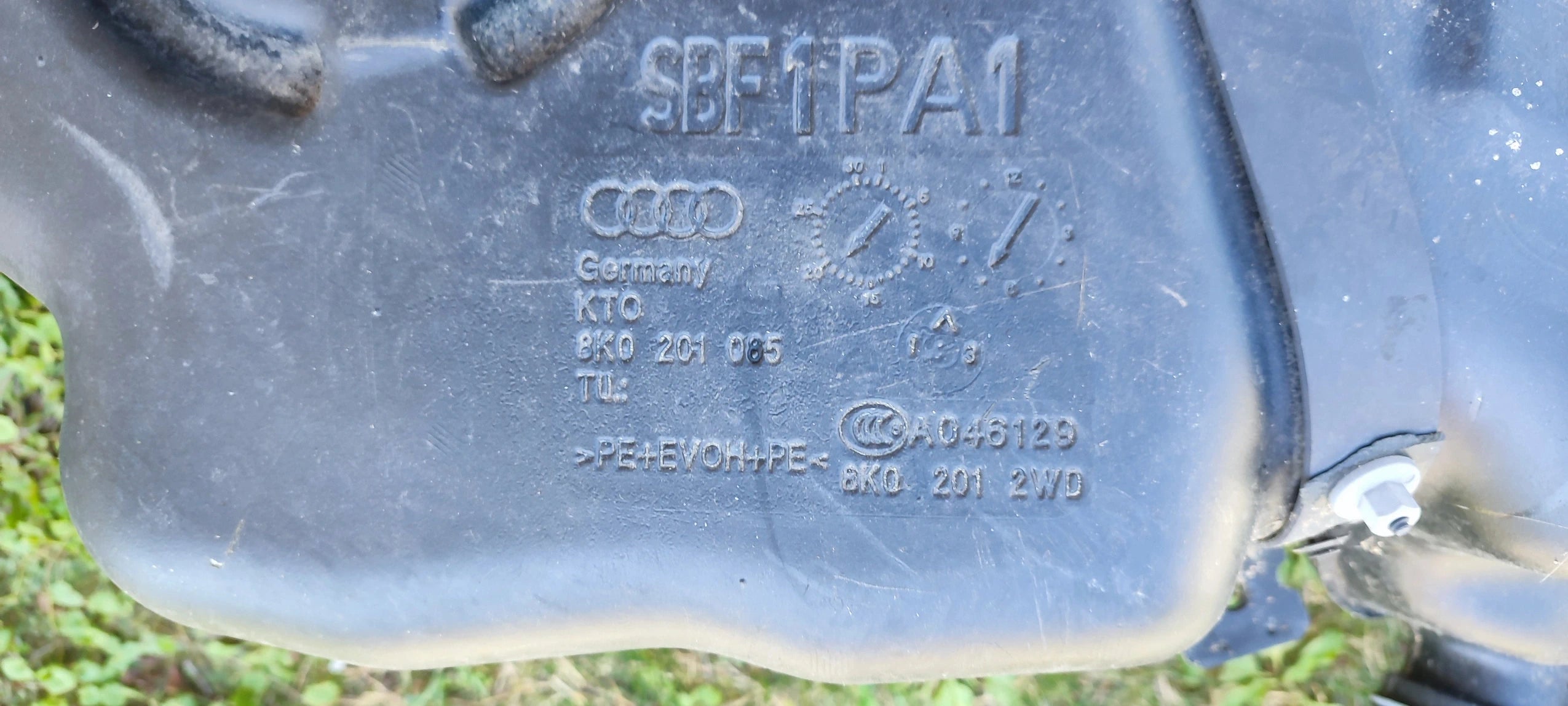 Zbiornik Bak Paliwa 8K0201085 Audi A4 B8 8K A5 8T 1.8 2.0 3.2 TFSI
